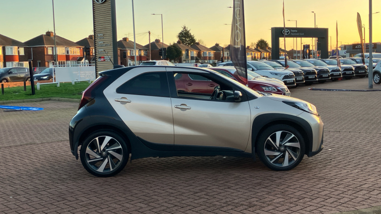 Toyota Aygo X 1.0 VVT-i Edge 5dr Petrol Hatchback